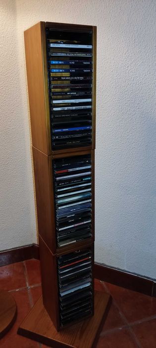Porta CDs coluna madeira maciça