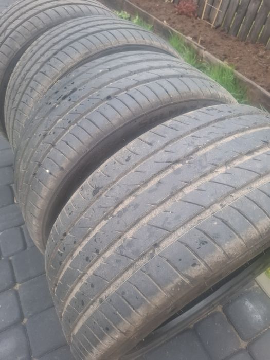 Opony letnie 255/40/19
