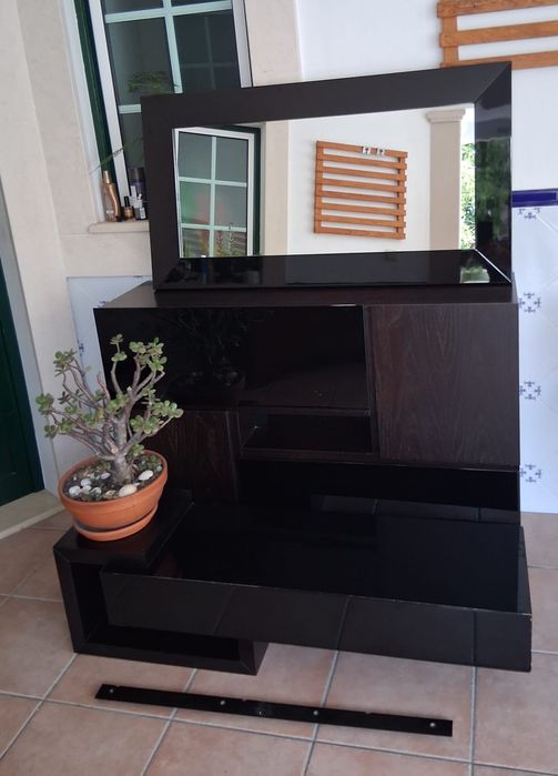 Móvel de entrada espelho e sapateira