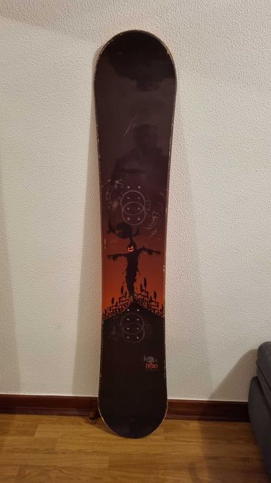 Prancha de snowboard Nitro Titan 59 + Fixações Drake F40
