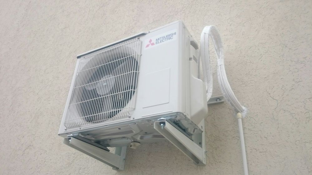 Klmatyzator AUX Q-Smart tani montaż klimatyzacji klimatyzacja  UV 5lat