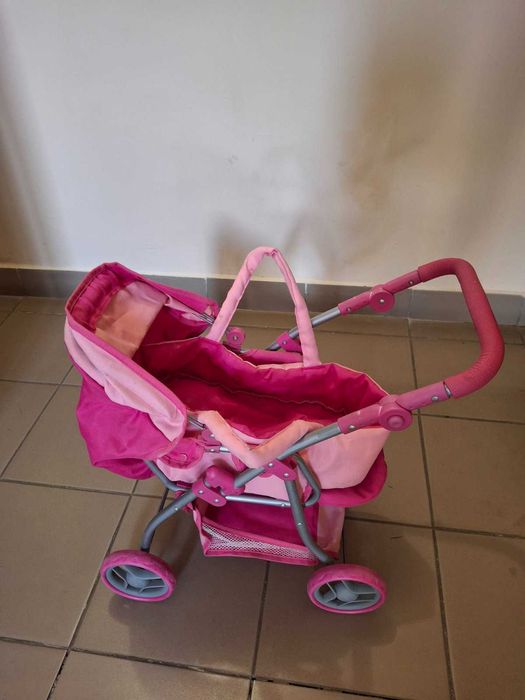 Візок для ляльок.