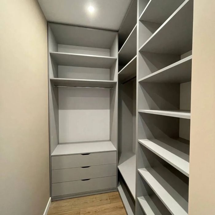 Шафи купе та шафи з натуральної деревини