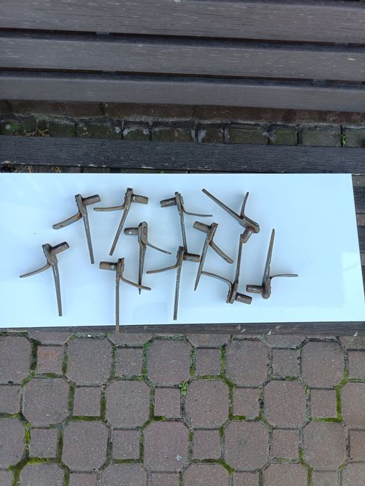 Posiadam 11 zawiasów przed wojennych,zabytkowych