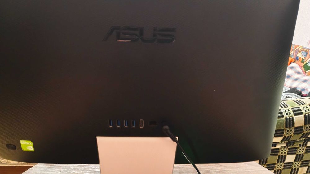 Моноблок(комп'ютер) Asus Vivo AiO V222