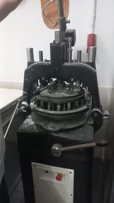 Maquina de divisão para pão