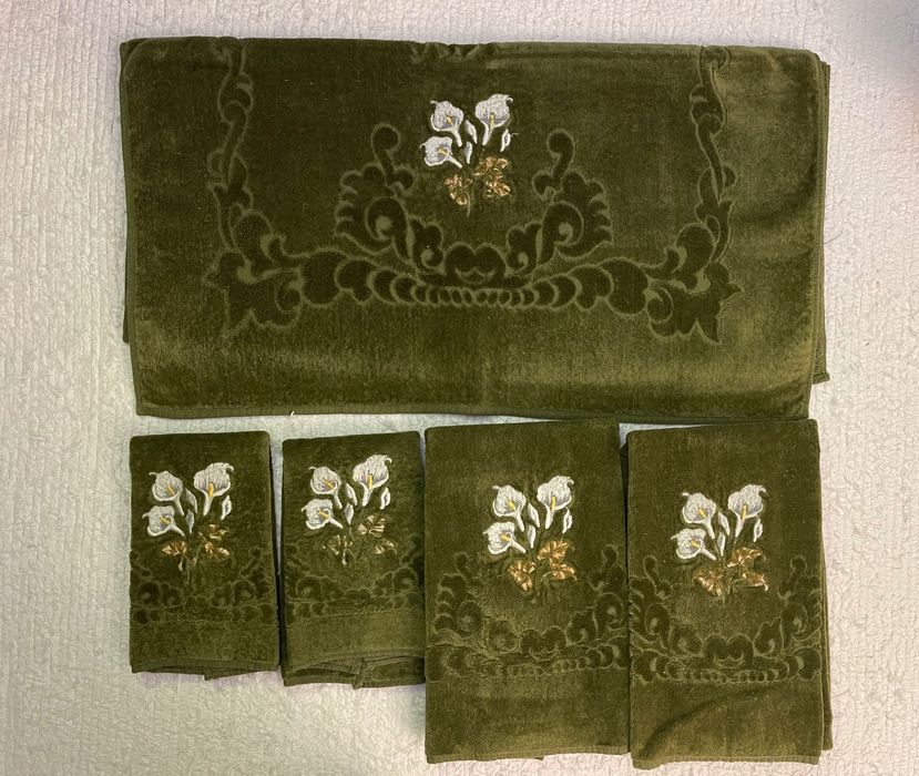 Conjunto de banho Verde-Seco