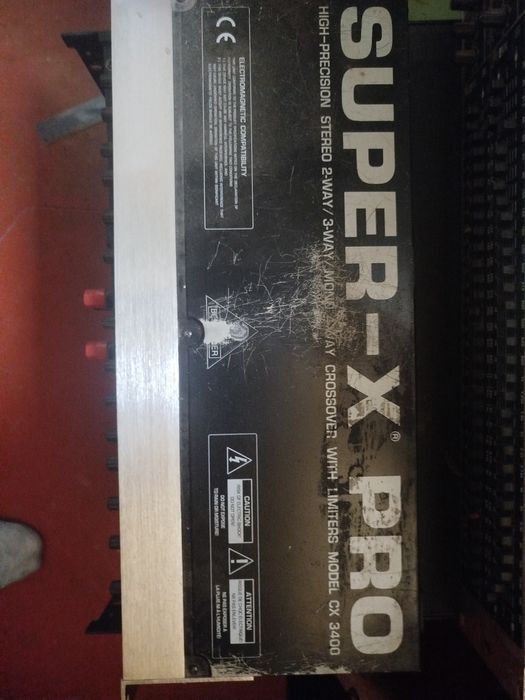 Продам кроссовер behringer super x pro cx3400