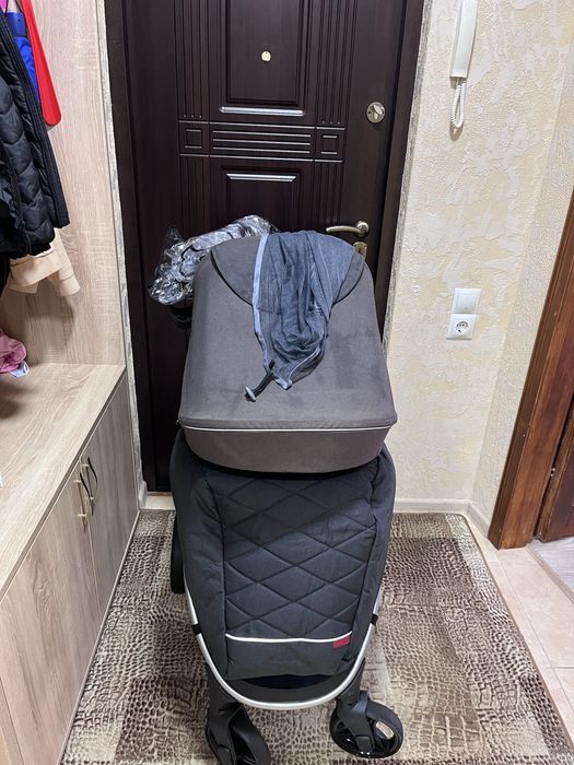 Прогулянкова коляска