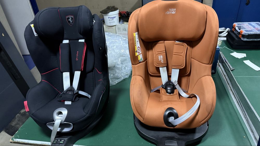 Dwa foteliki dziecięce Cybex Sirona Z Britax Romer Dualfix M