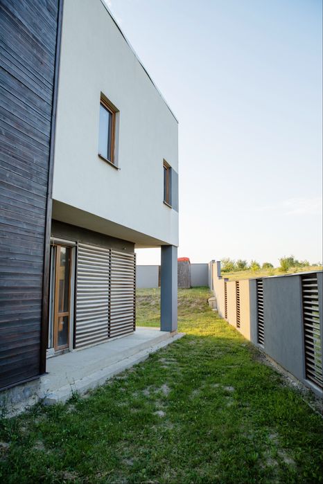 Продаж 2 поверхового будинку з верандою і ділянкою 7 соток,147 кв.м