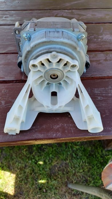 Silnik napędowy do pralki Samsung WW70T4020CE