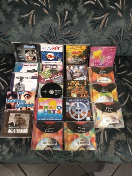 Płyty cd, kasety, gry i filmy – mega zestaw