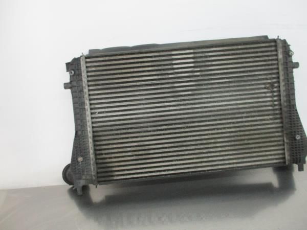 Radiador do intercooler VOLKSWAGEN Passat (3C2)
