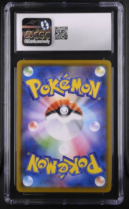 Pikachu Holo Japonês - CGC Mint 9 (25th Anniversary 001/028)