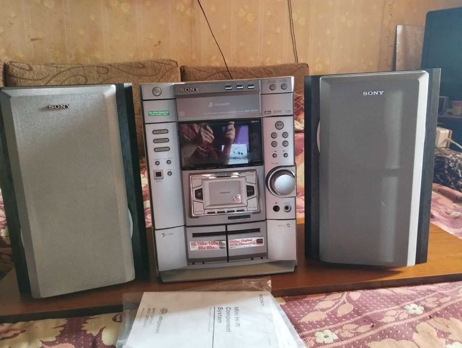 музыкальный центр SONY  MHC-DP700 HI-FI