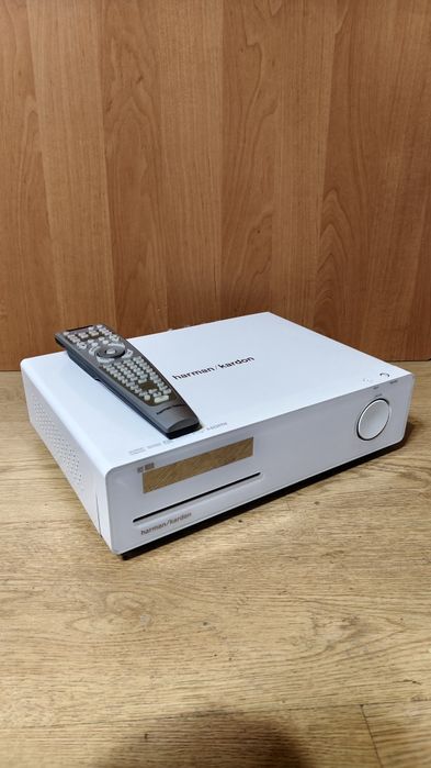Шикарний Усилитель harman kardon hs200