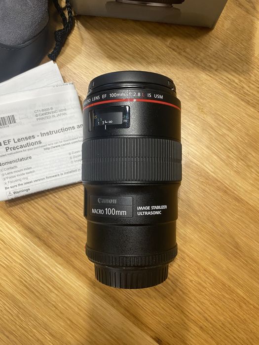 Canon EF 100mm f2.8L Macro IS USM