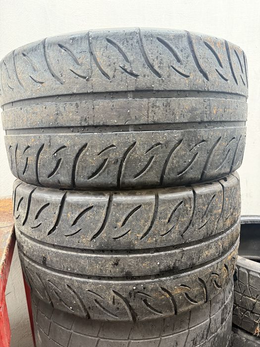 Продам гуму valino 285/35 r18 напівслік
