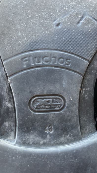 Sapatos sociais Fluchos em pele preta tamanho 43