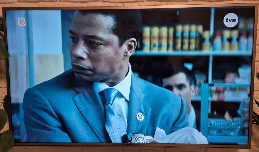 Samsung UE50JU6872 4K UHD - stan bardzo dobry