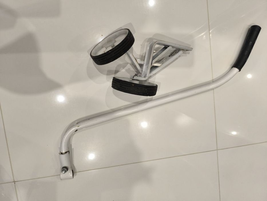 Kółka boczne do roweru i popychacz