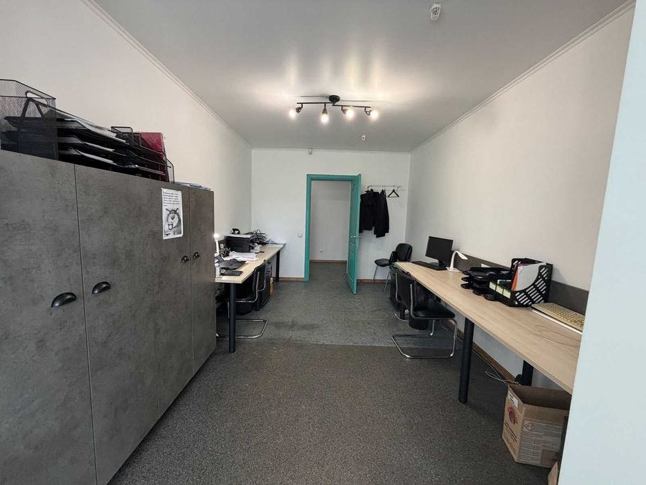 Продам офісне приміщення