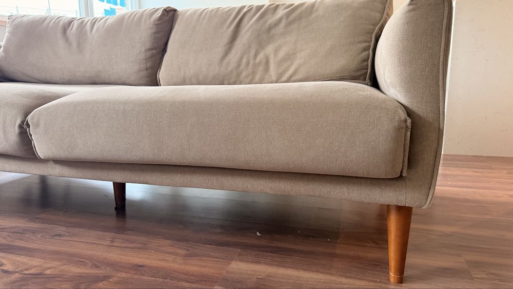 Sofá de dois lugares - comprado na Area