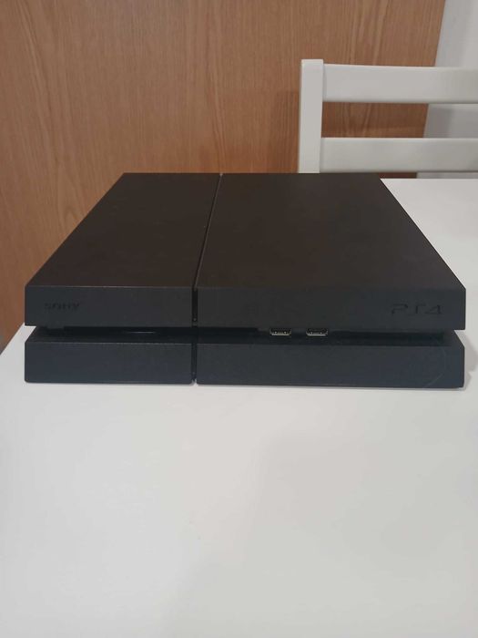 Ps4 consola em bom estado