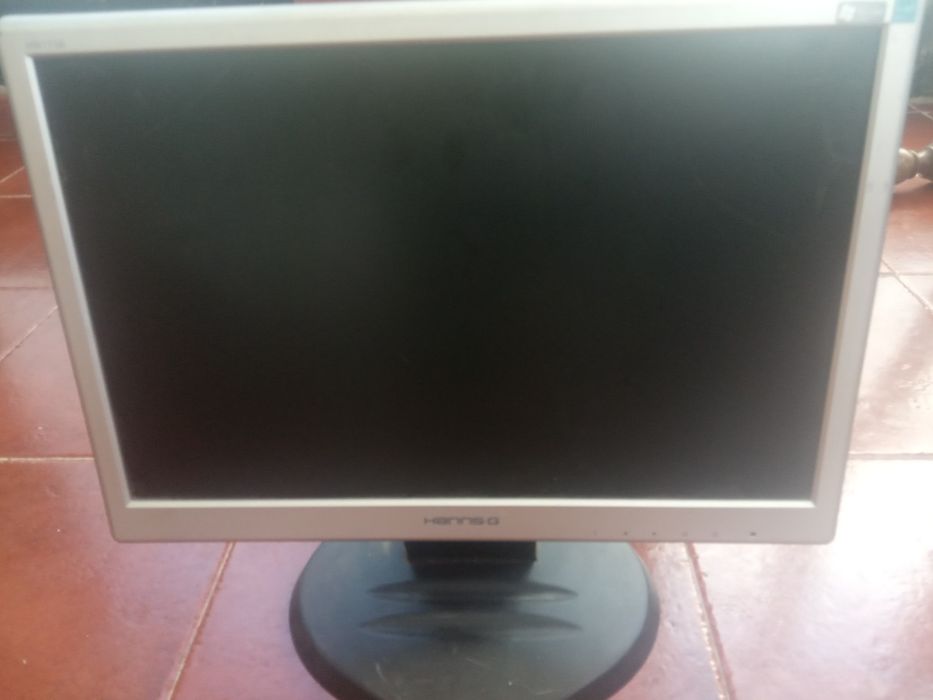 Selling Two Monitors64861322045954122