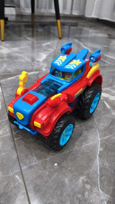 SuperZings pojazd zbieracz Hero Trick Monster Roller