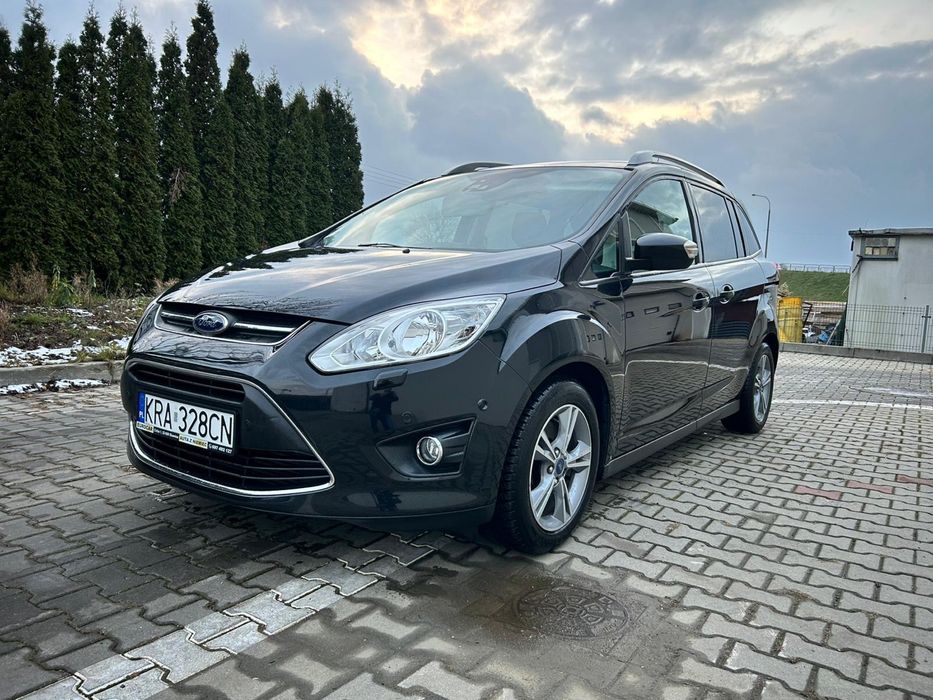 Wynajem samochodu - Ford Grand c-max