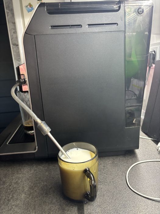 Кофемашина Krups з сенсорною панелею управління