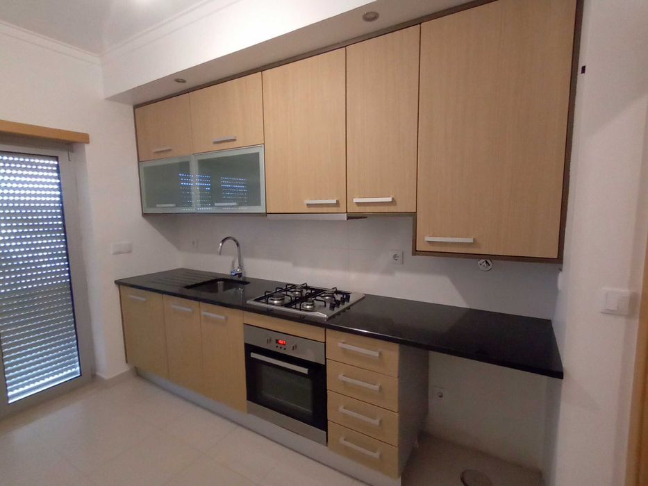 Arrendo T2 com garagem - Louriçal