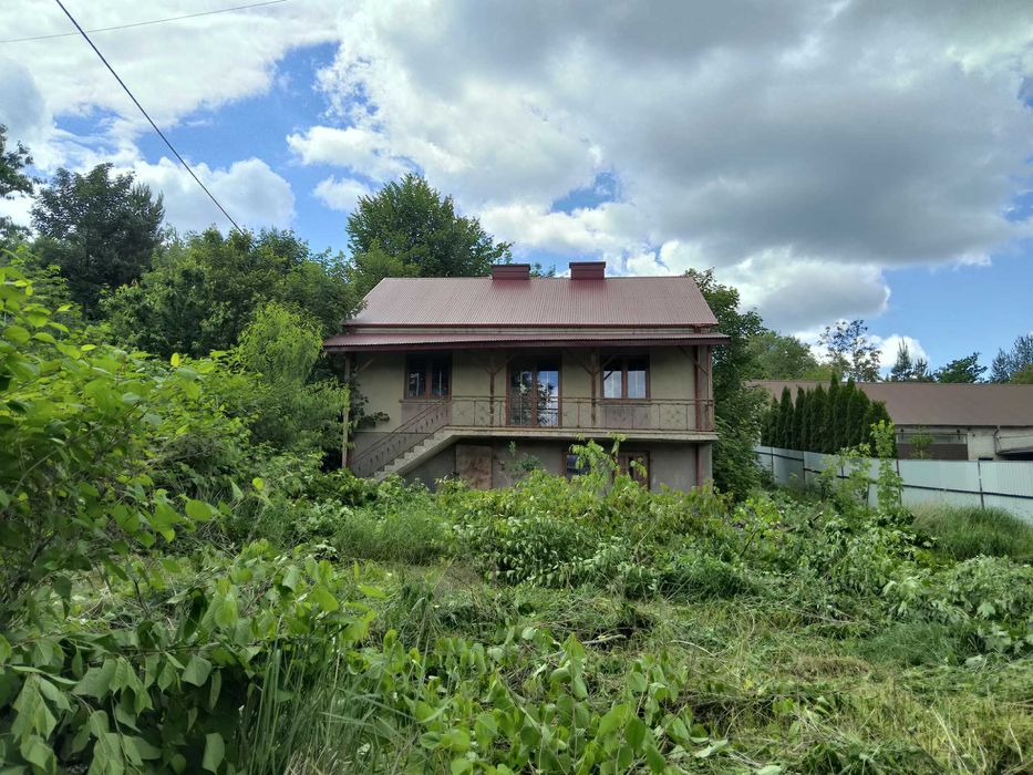 Murowany dom na sprzedaż w Iwaniskach - Widok 3