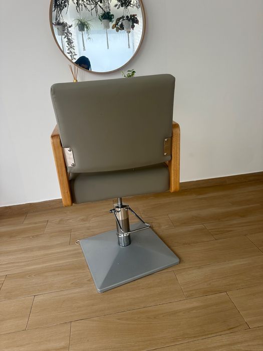 Cadeira cabeleleiro hidráulica