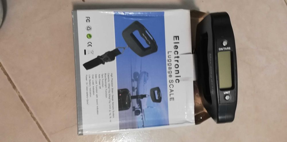 Balança digital para pesar bagagem