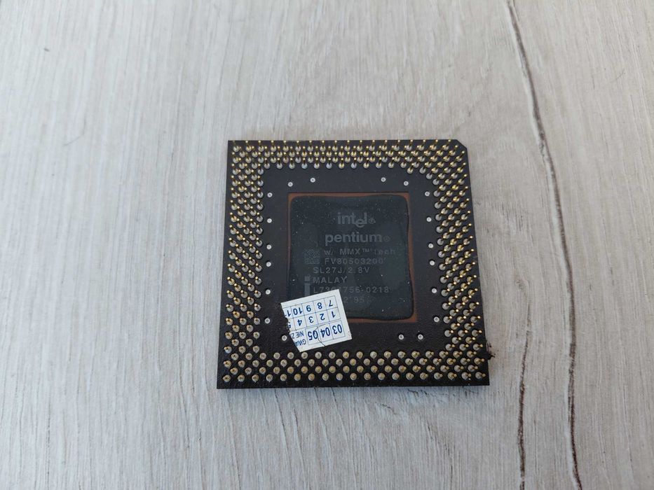 INTEL Pentium MMX 200MHz Socket7