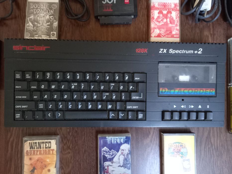 ZX Spectrum 128k +2 - 2 Joysticks - Grijó E Sermonde • OLX.pt
