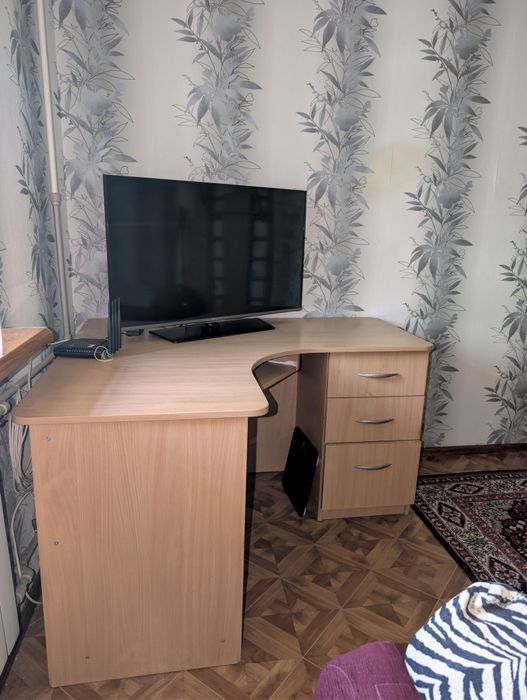 Компьютерний стіл