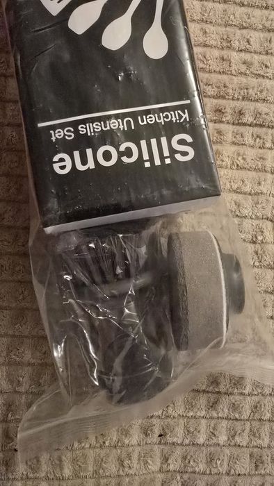 Zestaw kuchennych przyborów Nowy