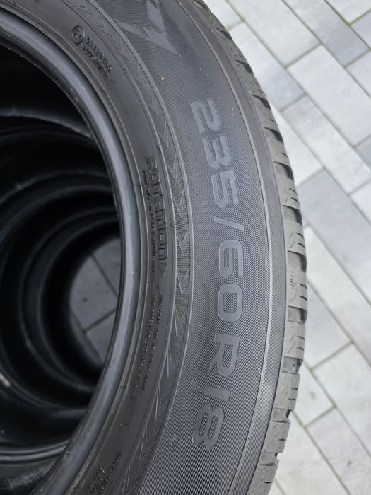 Всесезонні шини Nokian 235/60 18