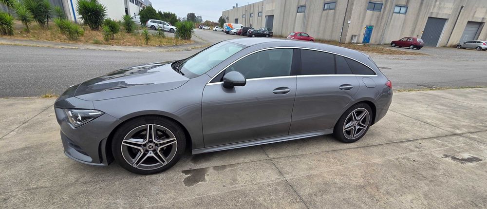 Mercedes-Benz CLA 180d  AMG Line | IVA Dedutível