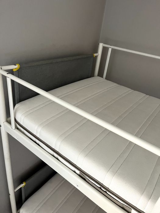 Beliche VITVAL  ikea com  colchões extra (estrutura cama dupla)