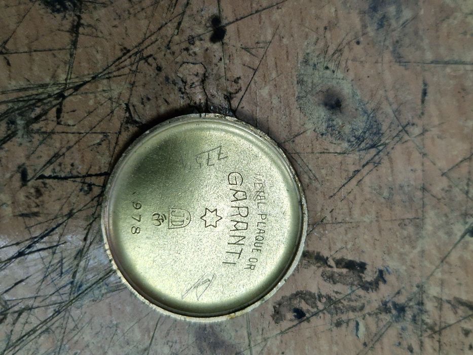 Relógio antigo sem marca de corda a funcionar lindamwnte