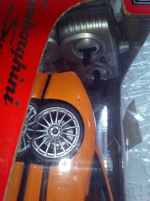 Lamborghini 1/18 NOVO A ESTREAR