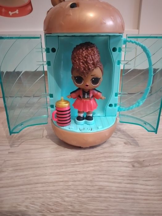 Lol laleczka w kapsule