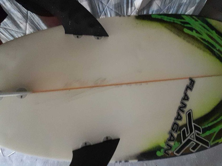 Prancha de surf. Marca: Flanagan (Encaixe para GoPro)