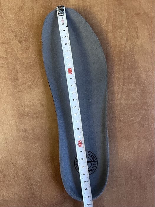 Продам кроссовки Stone Island