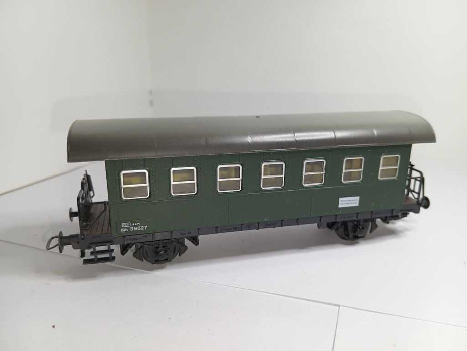 Пасажирський вагон. Kleinbahn. Піко. Залізниця Piko НО 1/87.